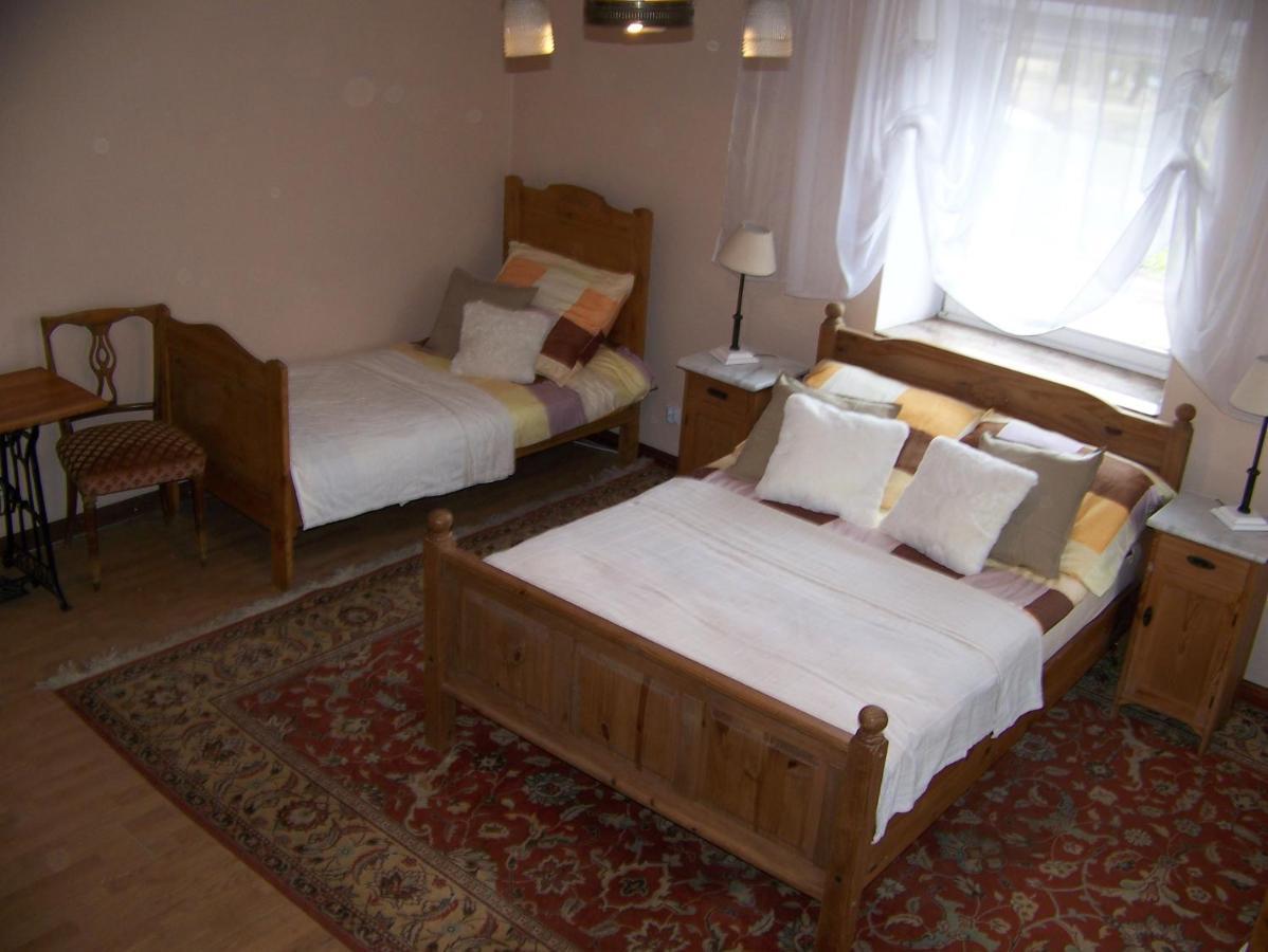 Фермерський будинок Palac Dabrowica Dabrowica (Jelenia Gora)